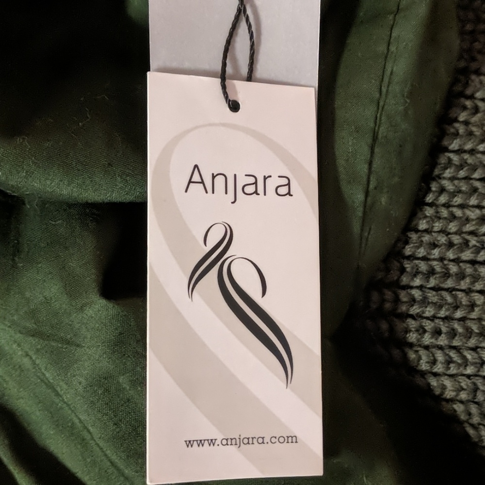 Sweater/Jacket - Picture 6 of 6